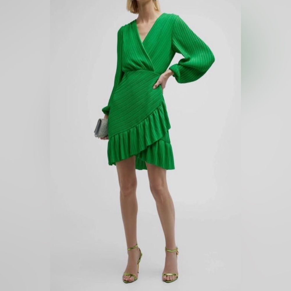 EUC ONE33 Social- Vibrant Green Suplice Neckline Pleated Dress. Size 10